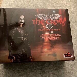 The Crow Deluxe Two Figure Set 5 points Mezcotoyz